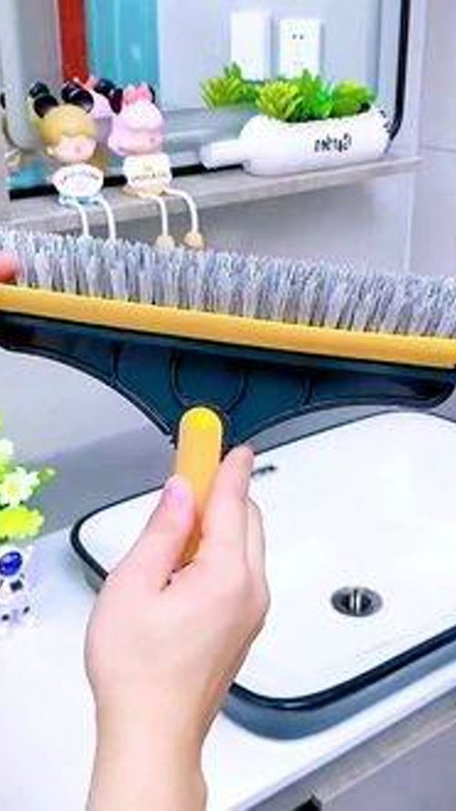 衛(wèi)生間清潔新革命 高效清潔刷，邊角縫隙無(wú)處遁形